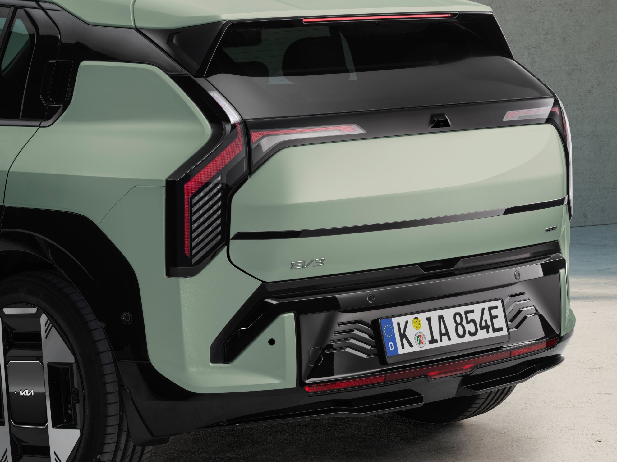 Listwa ozdobna tylnej klapy Kia EV3