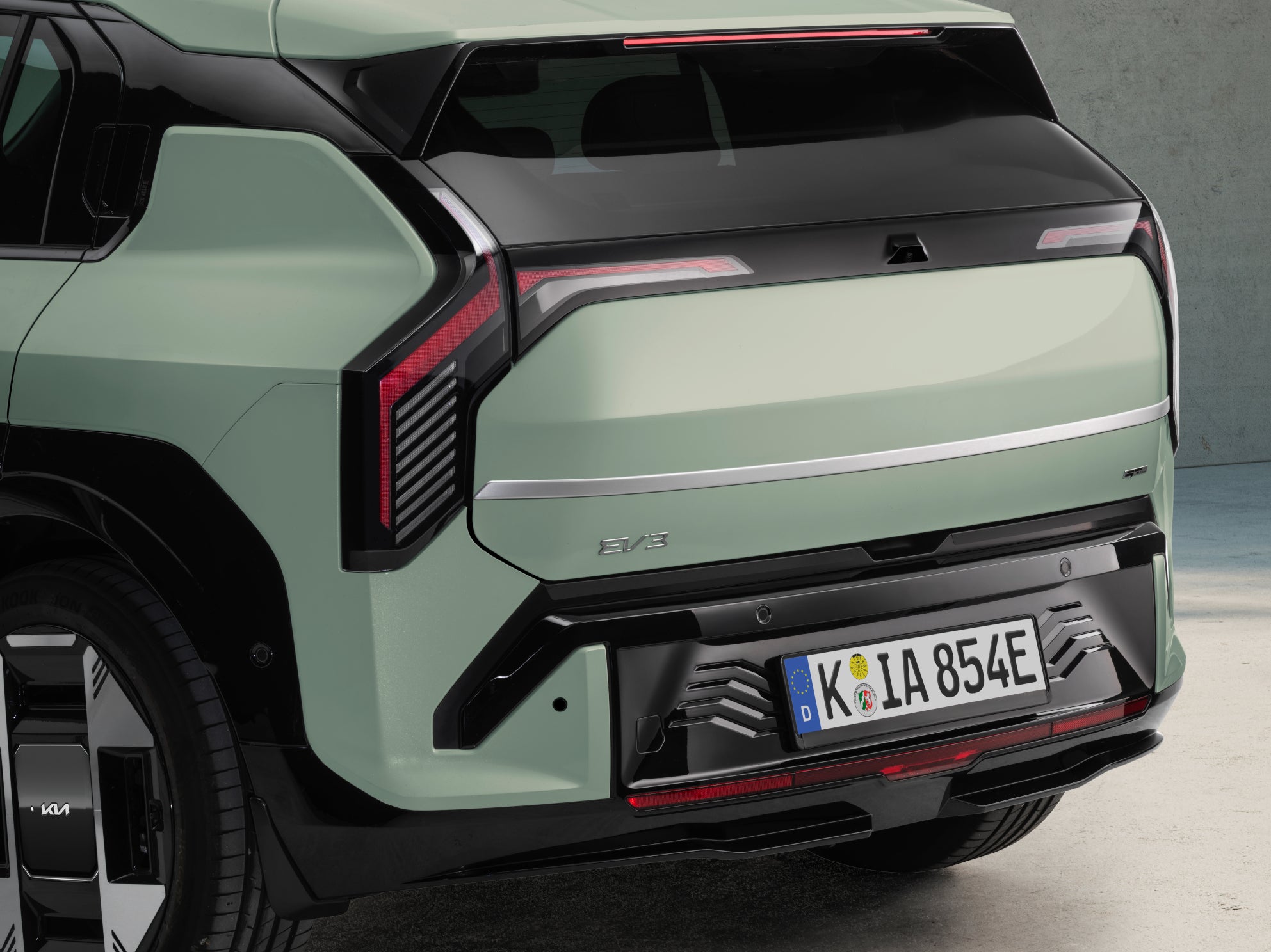Listwa ozdobna tylnej klapy Kia EV3